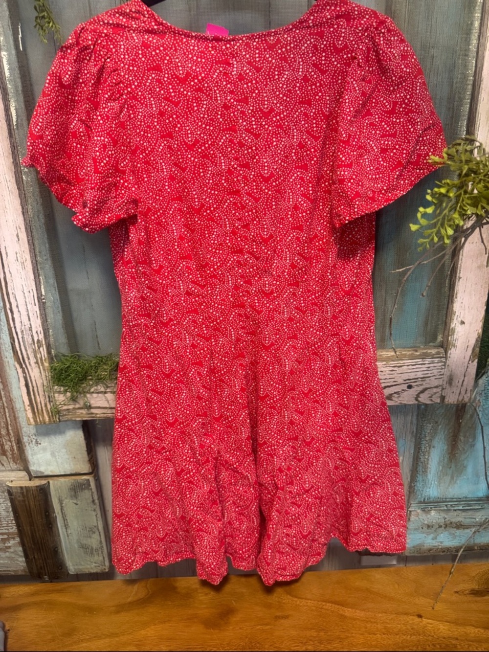 Universal Thread Red Button-Front V-Neck Tunic Medium - Picture 4 of 4